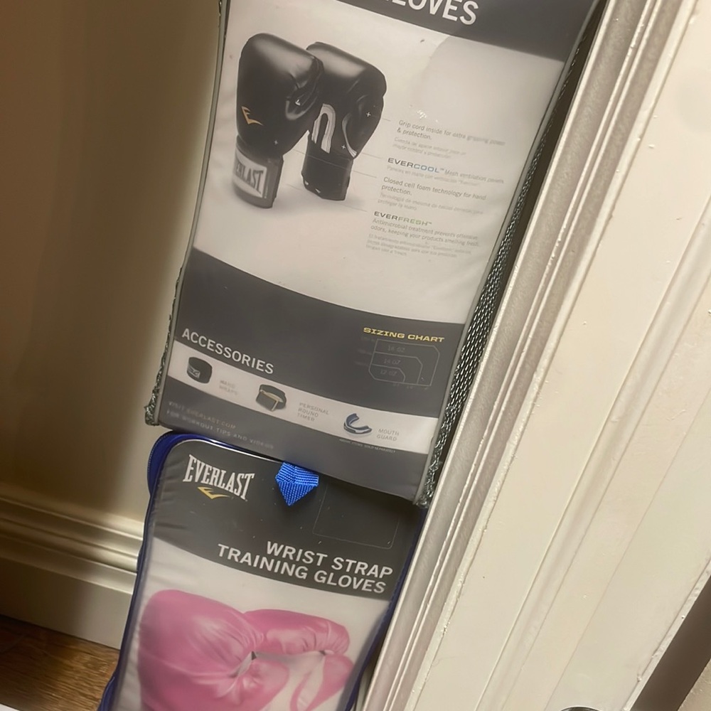 Don’t Need Anymore Barely Used Couples Boxing Glo… - image 1